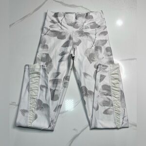 Aerie Leggings White Sz M Floral Mesh Detail